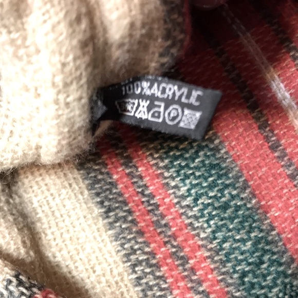Plaid Infinity Scarf 🧣 - Picture 3 of 3